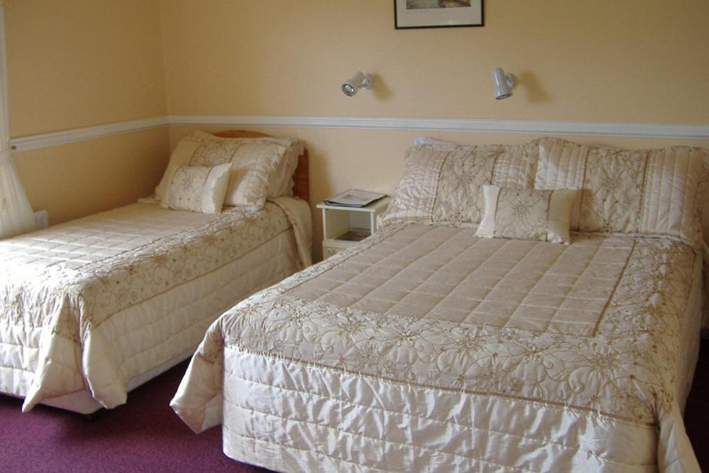 أوتيرارد Riverwalk House B&B الغرفة الصورة