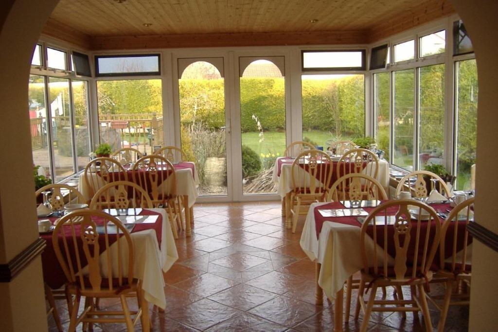 أوتيرارد Riverwalk House B&B المظهر الخارجي الصورة